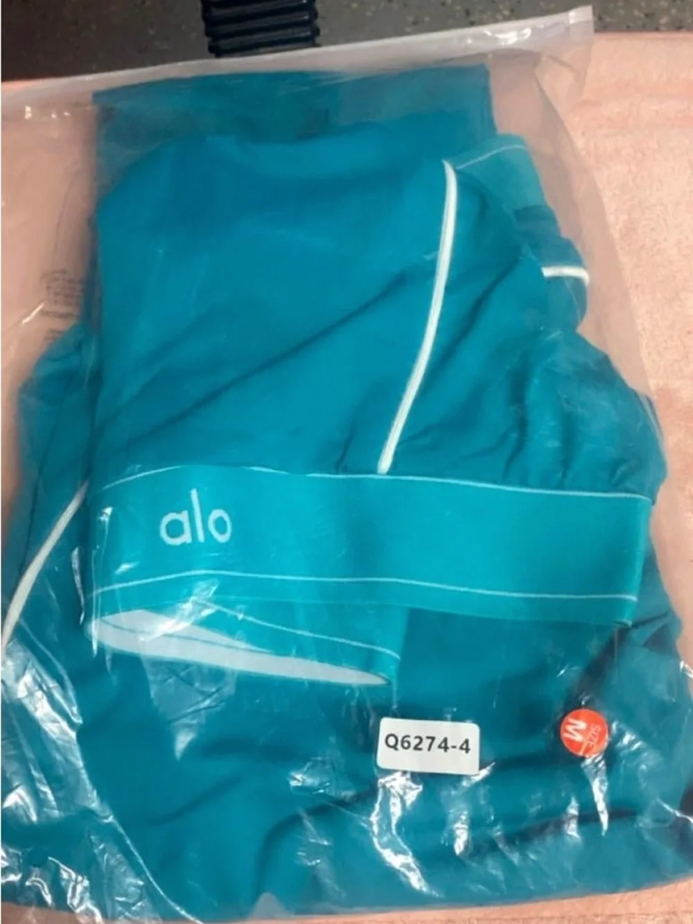 ALO Yoga Teal Active Bra & Leggings Set with White Piping size Medium